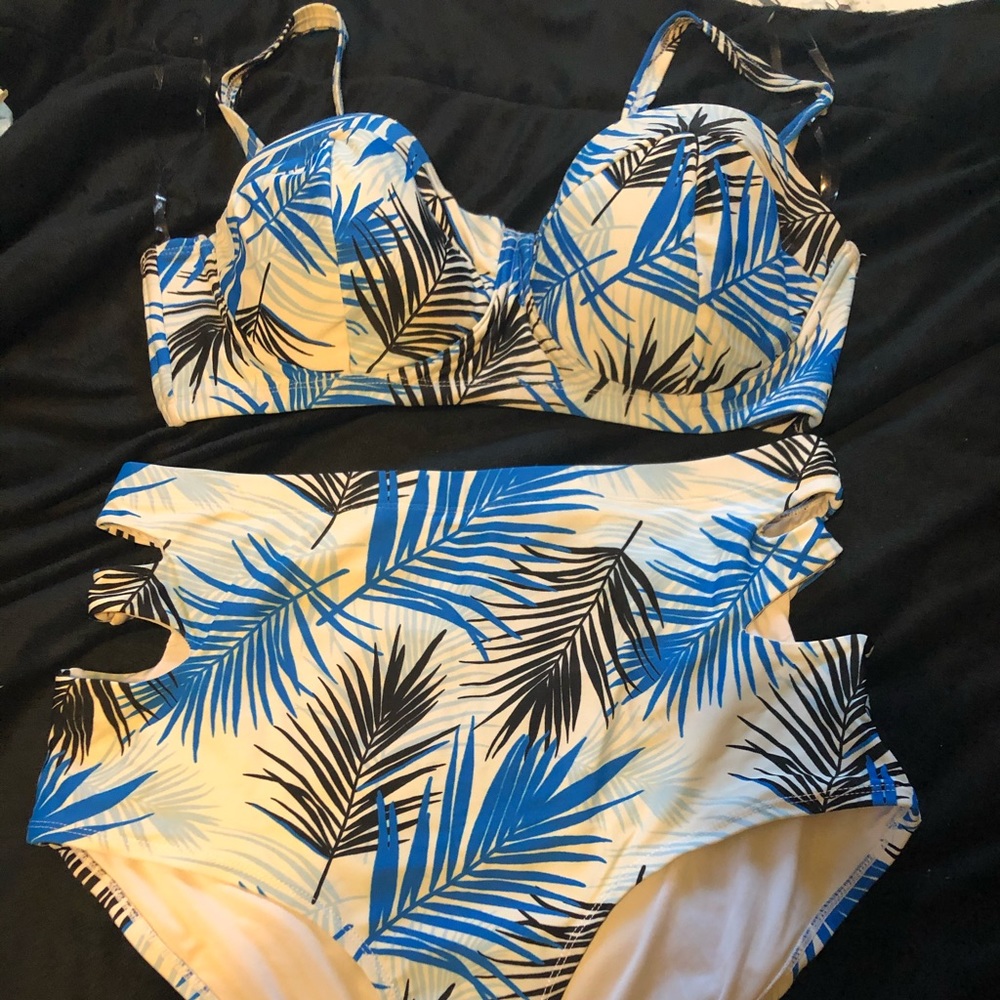 Floral High-waisted Bikini